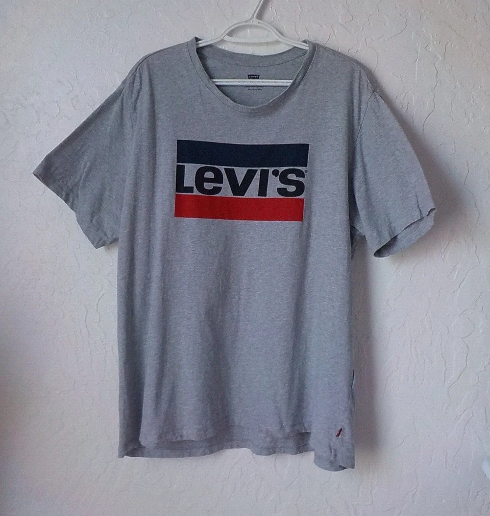Levis Gray T-Shirt Men size 2XL Logo Spellout Print Tee Short Sleeves Casual